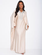 Abaya papillon à cristaux sur le col et les bordures